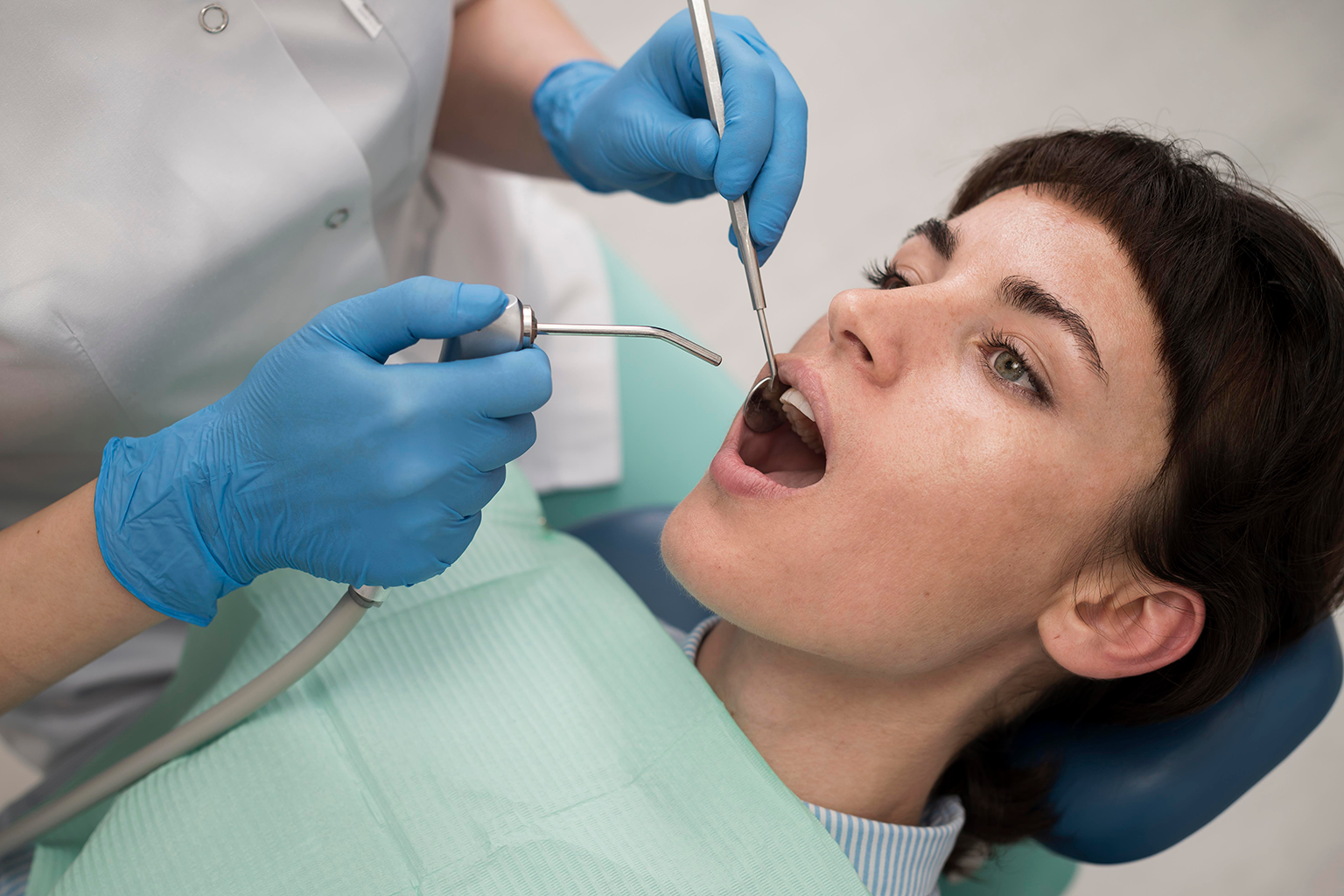 Tooth Extraction Explained: Procedure, Aftercare And What To Expect